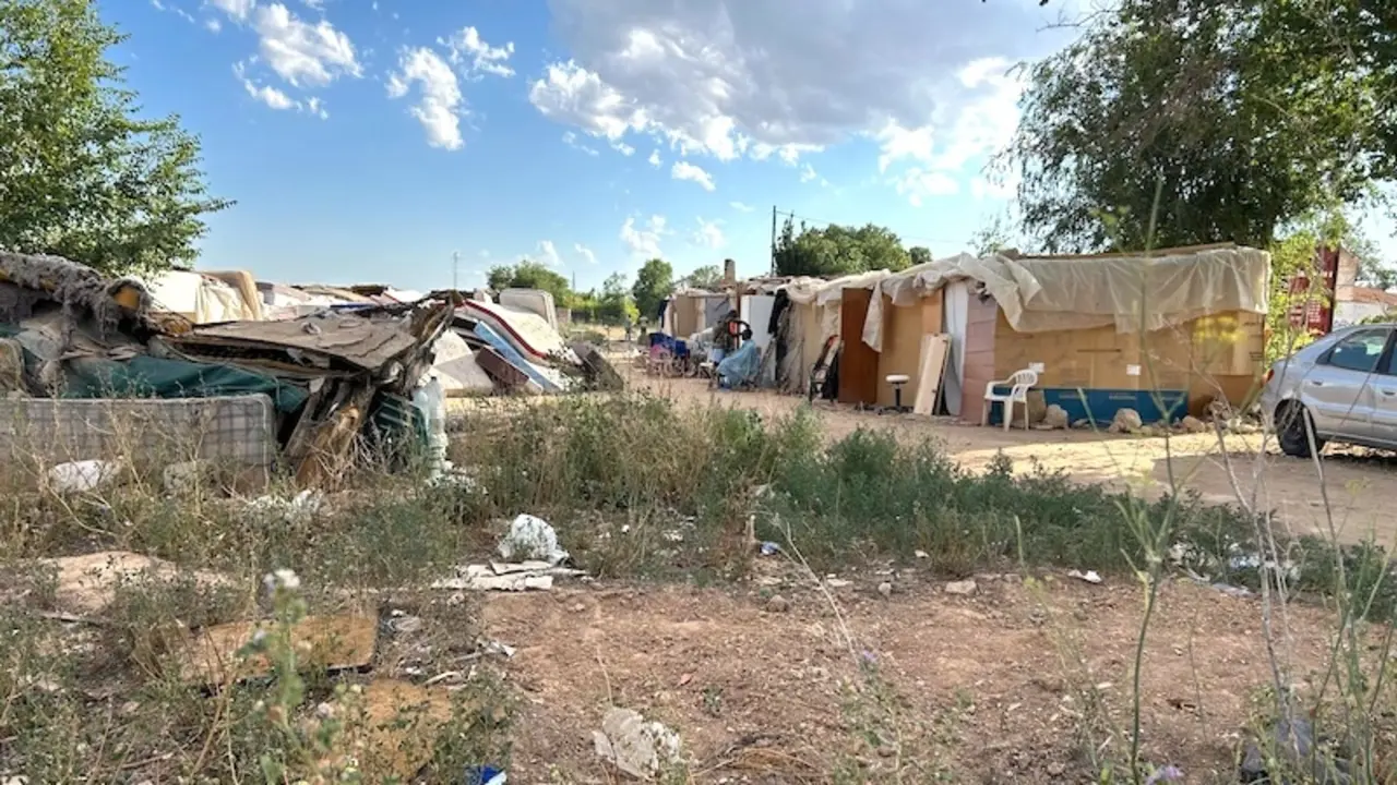 Crecen los asentamientos de temporeros en Albacete ante la "inacción" del alcalde