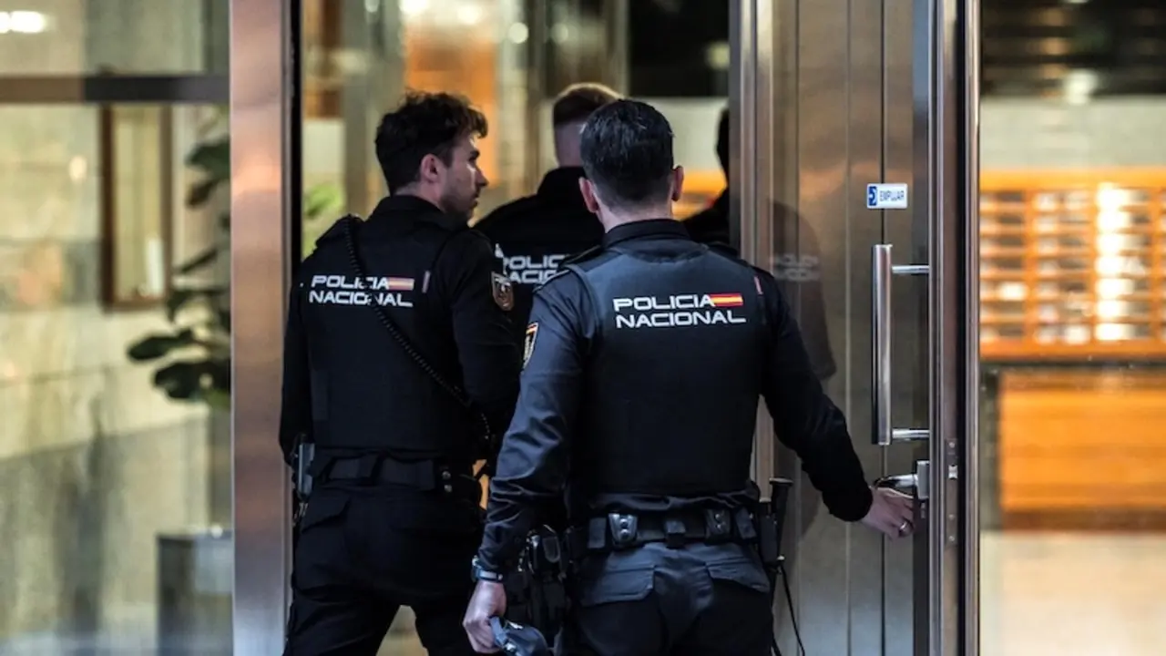 policía nacional, agentes, cadáver, asesinato, crimen, reyerta, violencia