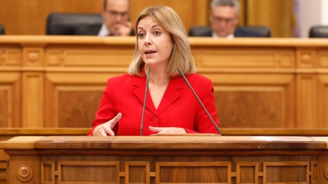 La portavoz del PSOE en las Cortes de Castilla-La Mancha, Ana Isabel Abengózar, durante su intervención en la primera sesión del Debate sobre el Estado de la Región