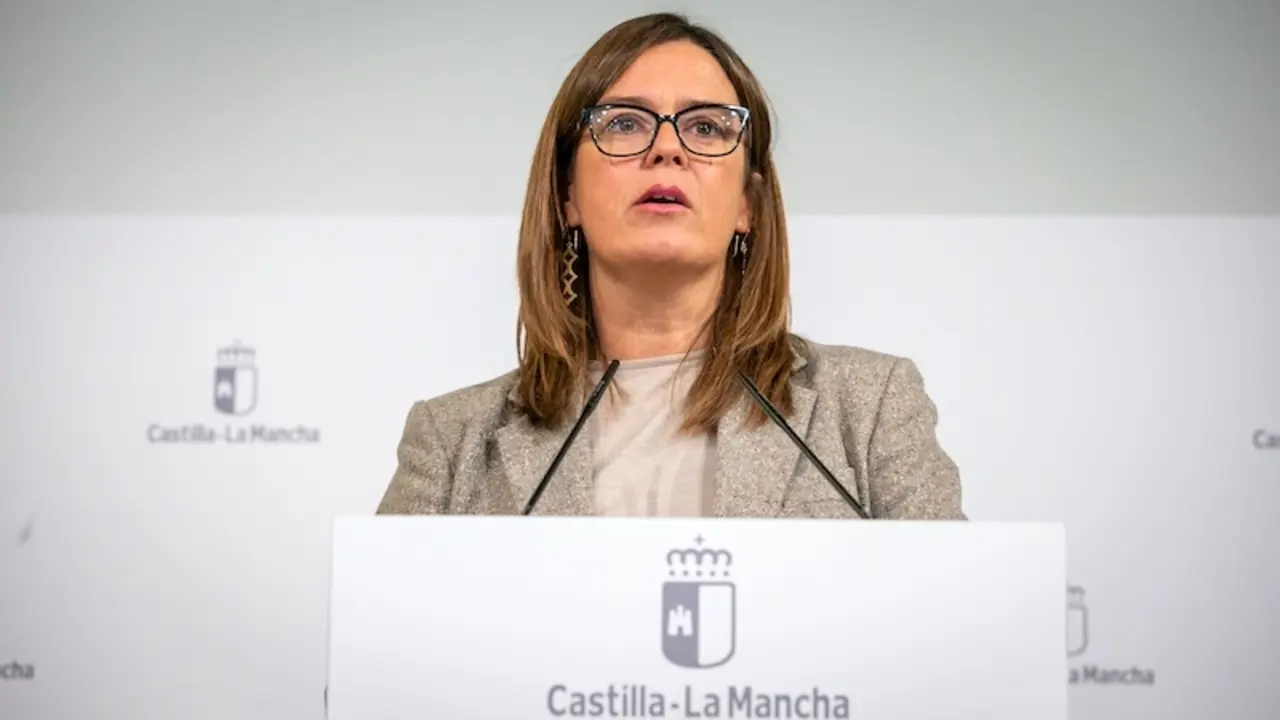 La consejera portavoz del Gobierno de Castilla-La Mancha, Esther Padilla, ha informado en rueda de prensa de los asuntos del Consejo de Gobierno