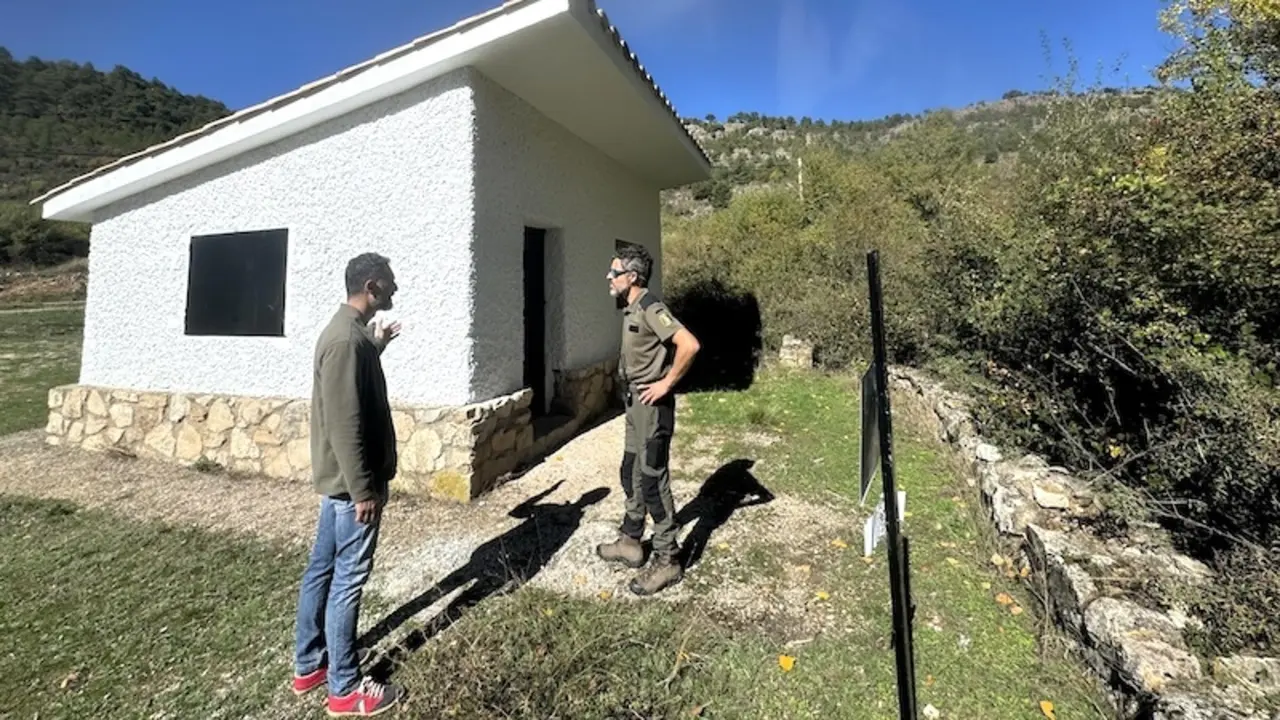 Mejoran los refugios de los Pescadores y la Herrería de los Chorros en la Serranía