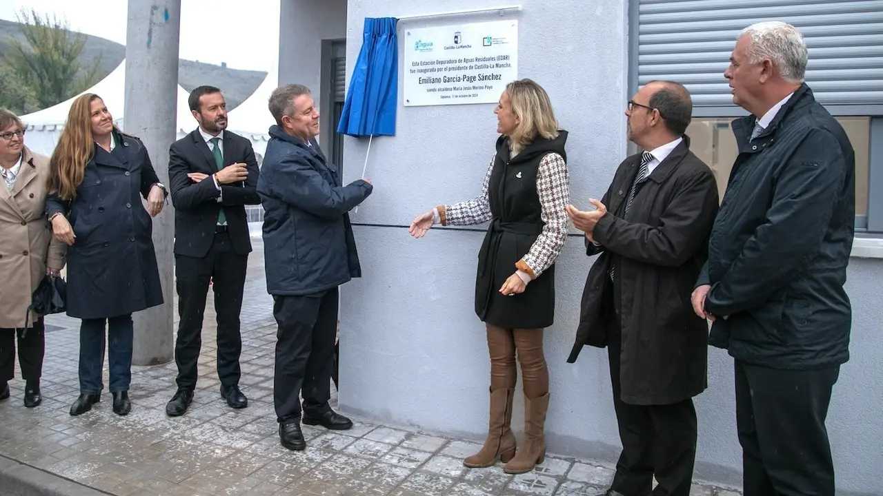 El presidente de Castilla-La Mancha, Emiliano García-Page, ha inaugurado la Estación Depuradora de Aguas Residuales (EDAR) de Sigüenza (Guadalajara)