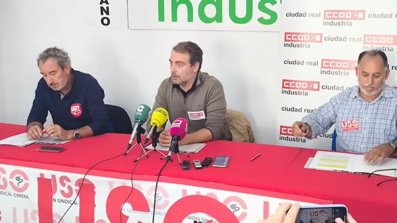 Sindicatos convocan una huelga indefinida en Navec tras el "dramático" ERE