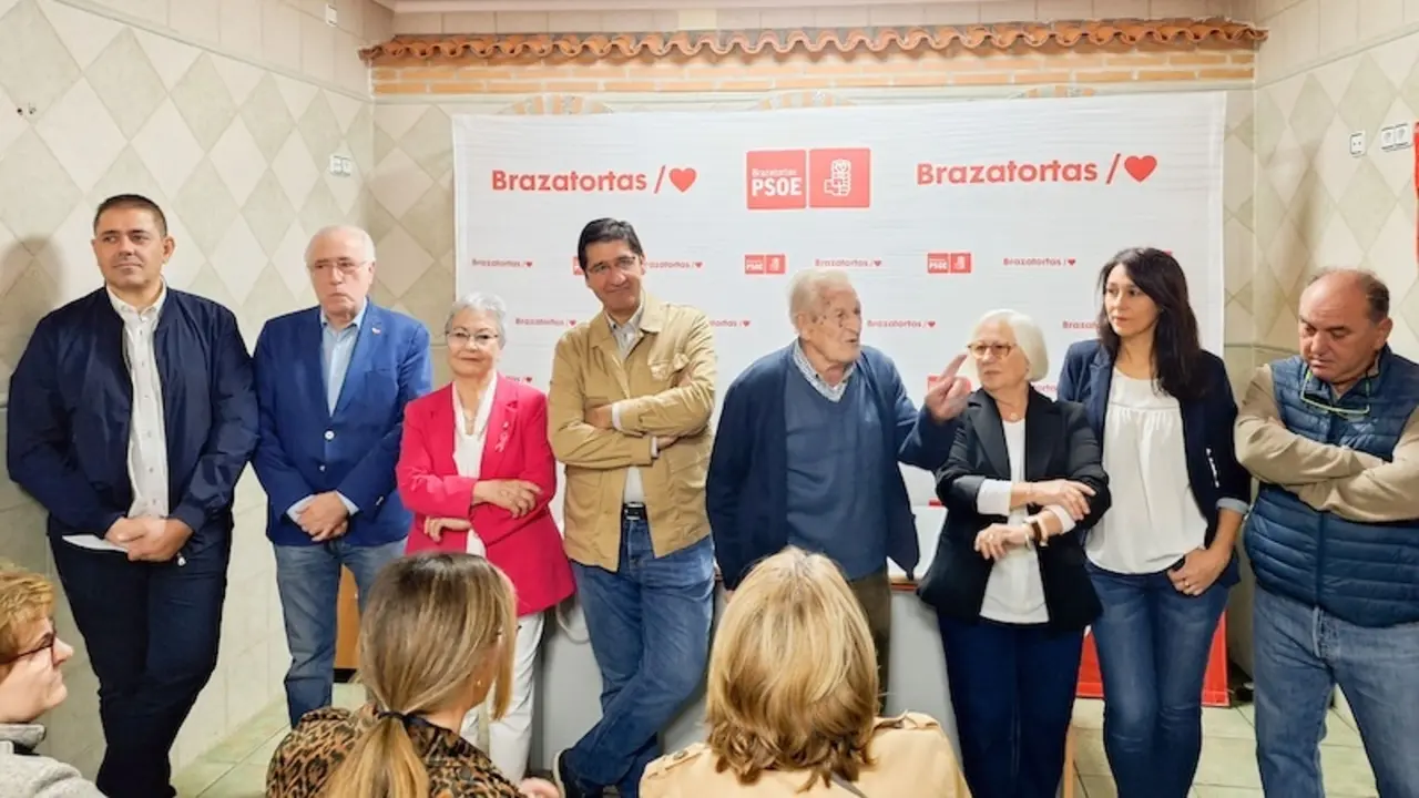 El secretario general del PSOE en la provincia de Ciudad Real, José Manuel Caballero, ha inaugurado la nueva Casa del Pueblo de Brazatortas