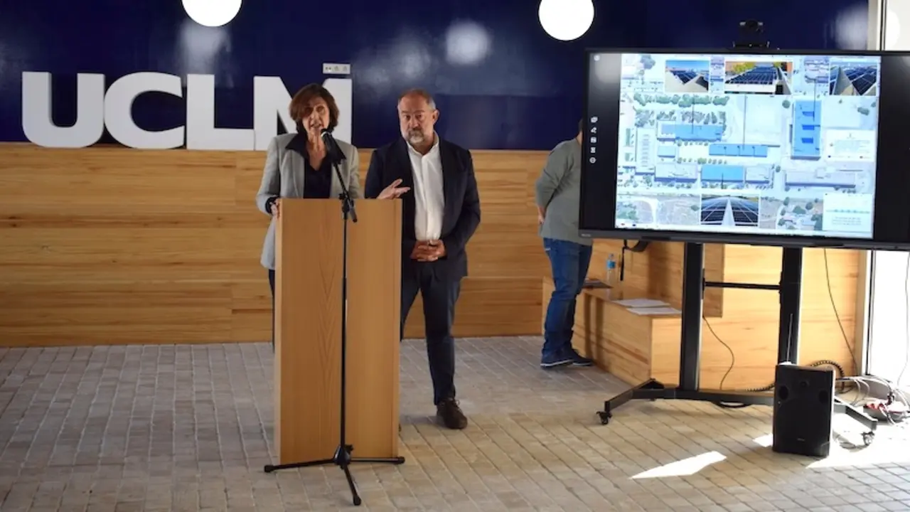 El Campus Biosanitario de la UCLM suma paneles solares para bajar la huella de carbono