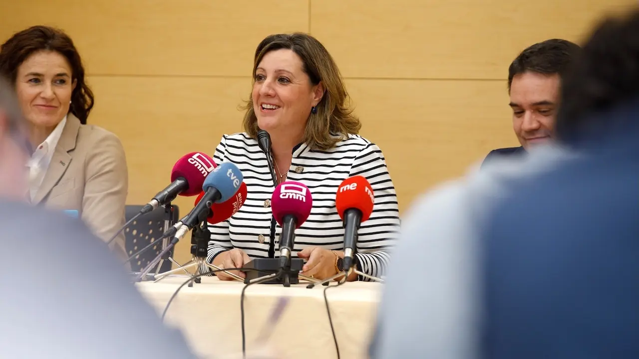 La consejera de Economía, Empresas y Empleo, Patricia Franco, ha inaugurado la jornada sobre ‘Trabajos saludables en la era digital’ celebrada en el marco de la Semana Europea de Seguridad y Salud Laboral, en la Escuela de Administración Regional en Toledo