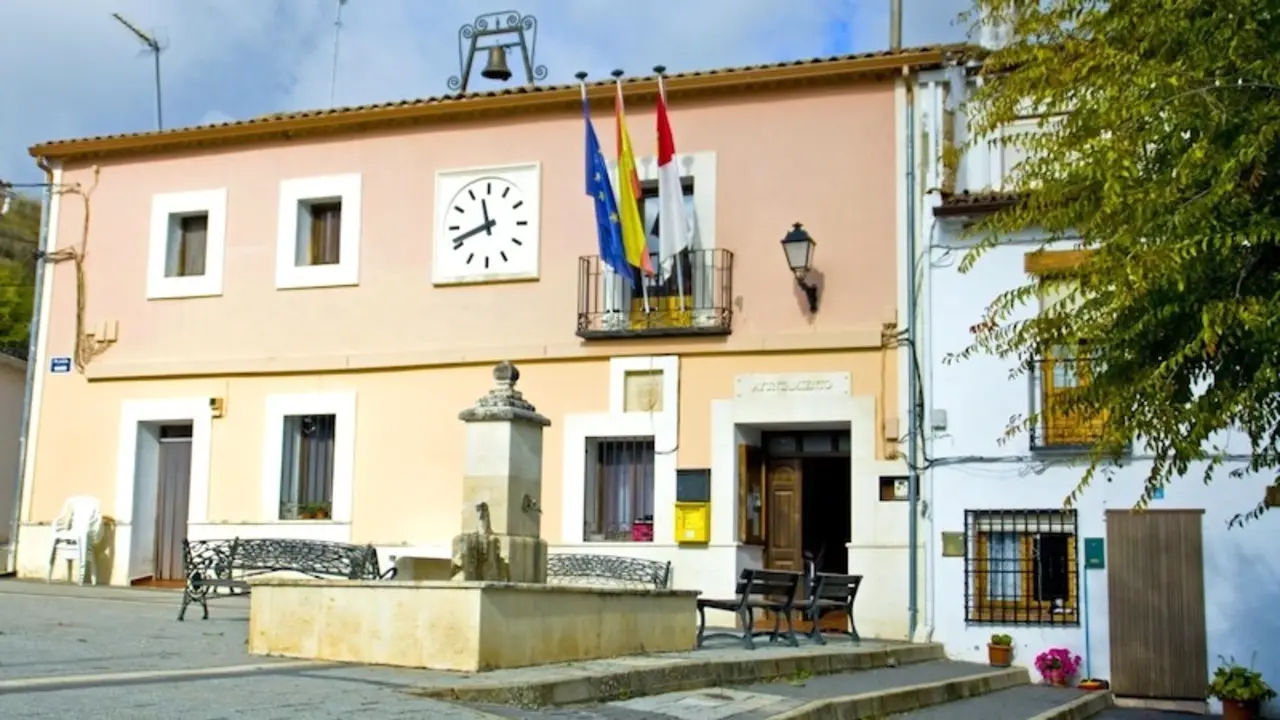 En la imagen de archivo el Ayuntamiento de Vindel (Cuenca) - Fotografía: Alcarria Conquense