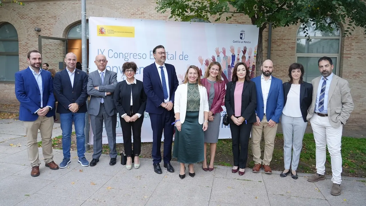 El consejero de Educación, Cultura y Deportes, Amador Pastor, asiste a la inauguración del IX Congreso Nacional de Convivencia que tiene lugar en el Edificio de Envases de Cartón en el Campos de Fábrica de Armas de la UCLM