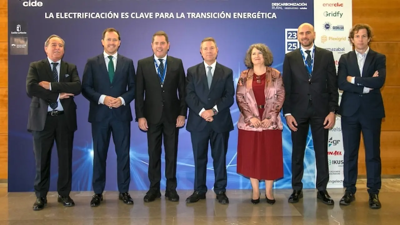 El presidente de Castilla-La Mancha, Emiliano García-Page, ha inaugurado, en el Palacio de Congresos ‘El Greco’ de Toledo, el Congreso CIDE 2024 (Asociación de Distribuidores de Energía Eléctrica