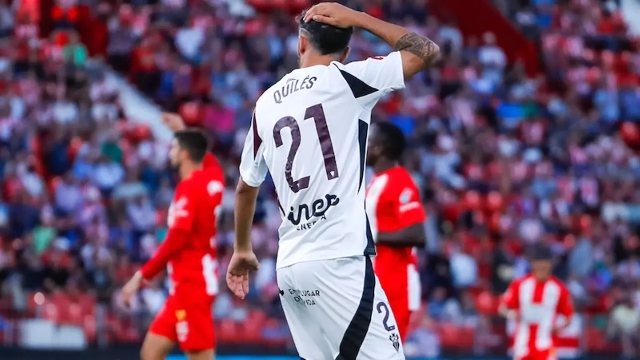 El Albacete Balompié encaja en su visita al Almería su quinta derrota (3-1)