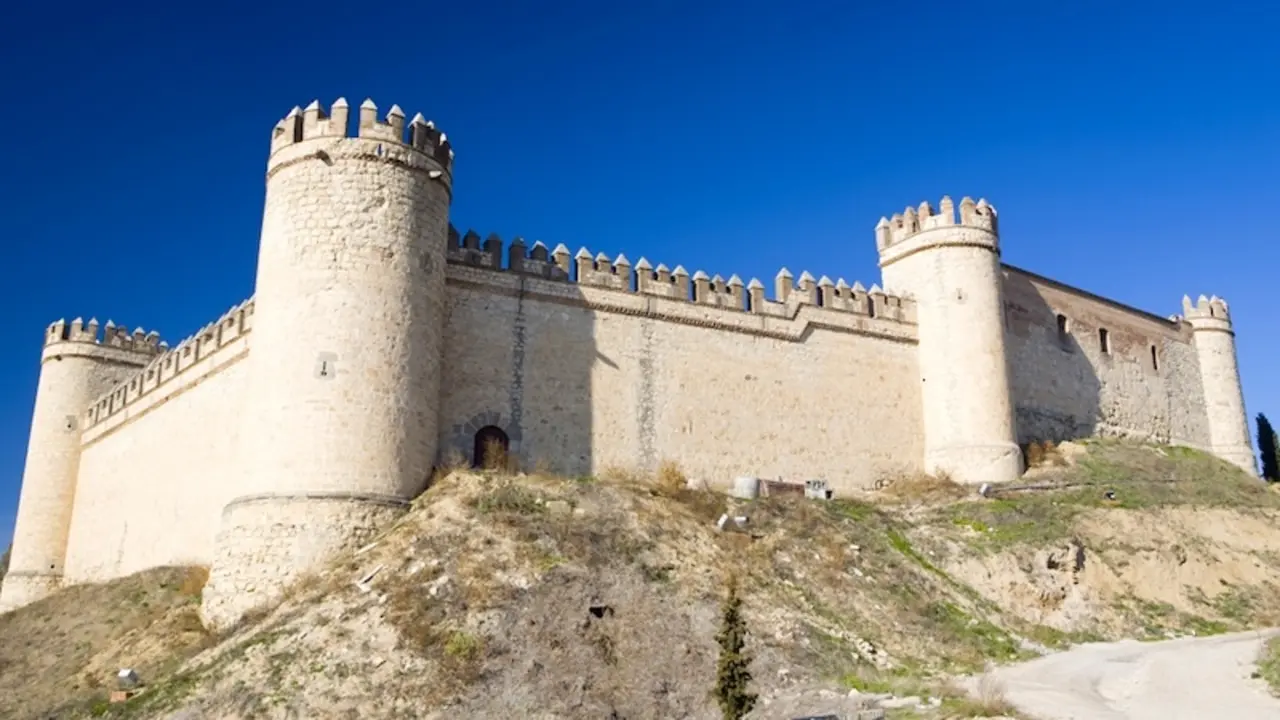¿Una nueva oportunidad para el castillo de Maqueda (Toledo)? Diez años de subasta y sin postor