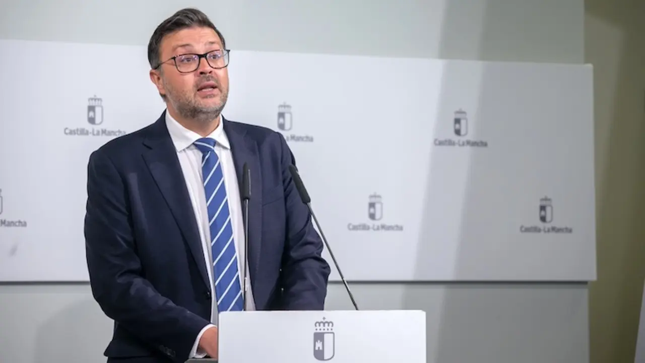 El consejero de Educación, Cultura y Deportes de Castilla-La Mancha, Amador Pastor, ha informado en rueda de prensa de asuntos de su departamento abordados en el Consejo de Gobierno