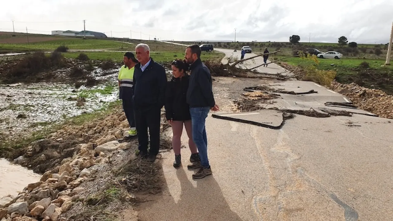 Siete carreteras cortadas y doce con incidencias por la DANA en Guadalajara