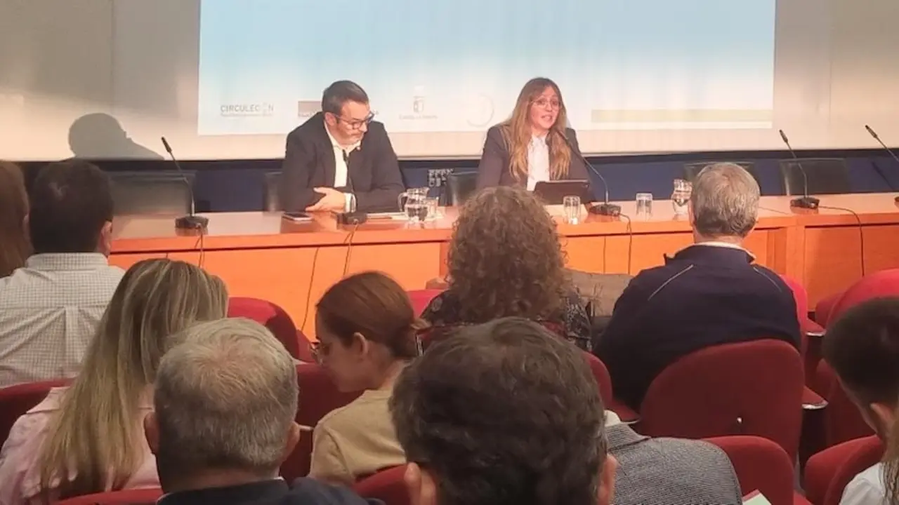 El Gobierno regional y la UCLM presentan la ‘Guía del diseño de la tasa municipal de residuos’ para colaborar con los ayuntamientos en la elaboración de sus ordenanzas fiscales