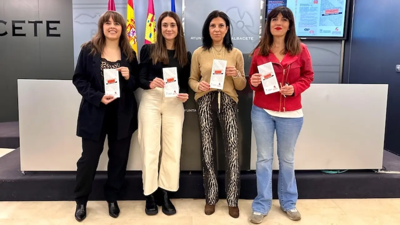 Organizan varias charlas para informar a los mayores sobre los bulos y fake news