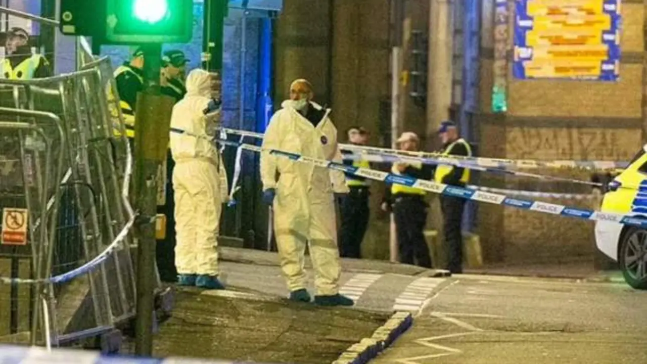 Escalofriante hallazgo: unos vecinos hallan tirada en plena calle una cabeza humana, cadáver, asesinato, crimen, tiroteo, reyerta,