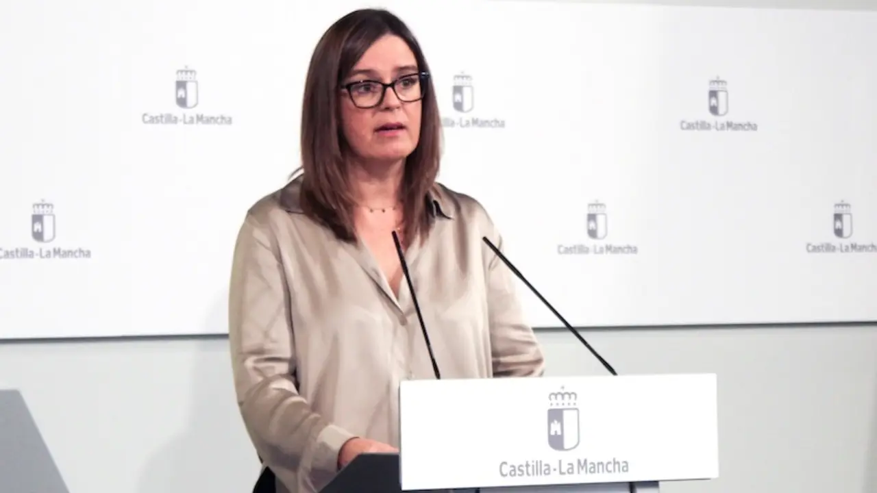 La consejera portavoz del Gobierno de Castilla-La Mancha, Esther Padilla, ha informado en rueda de prensa de los asuntos del Consejo de Gobierno
