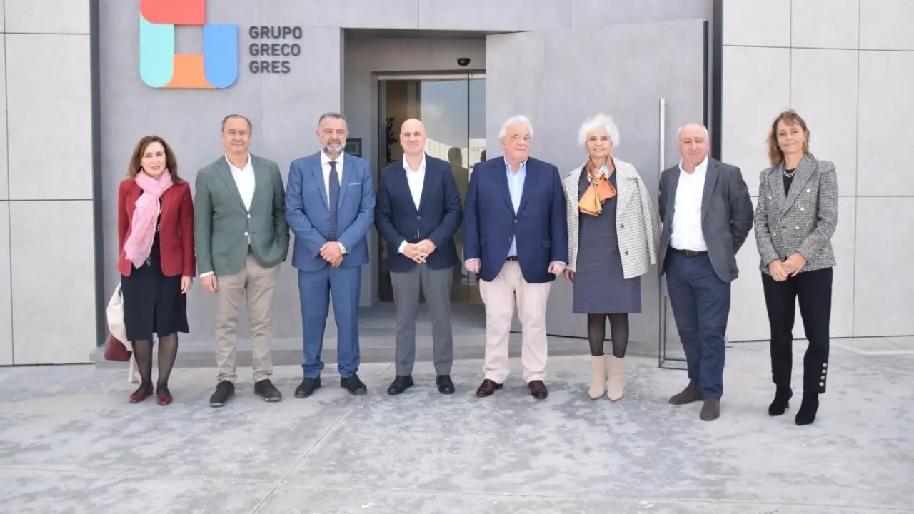 El director general de Empresas del Gobierno de Castilla-La Mancha, Javier Rosell, ha visitado las instalaciones de la empresa Greco Gres en Alameda de la Sagra (Toledo)