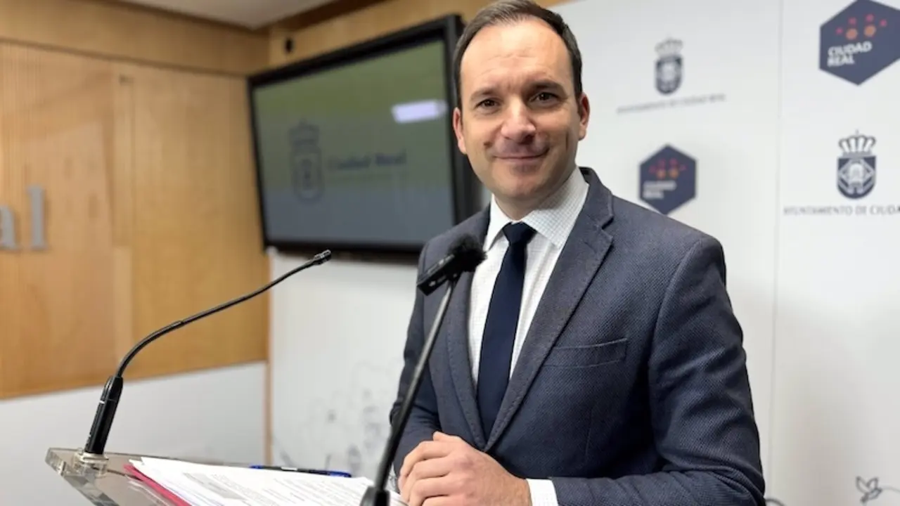 El portavoz del equipo de Gobierno del Ayuntamiento de Ciudad Real, Guillermo Arroyo, ha informado en rueda de prensa de los asuntos de la Junta de Gobierno Local