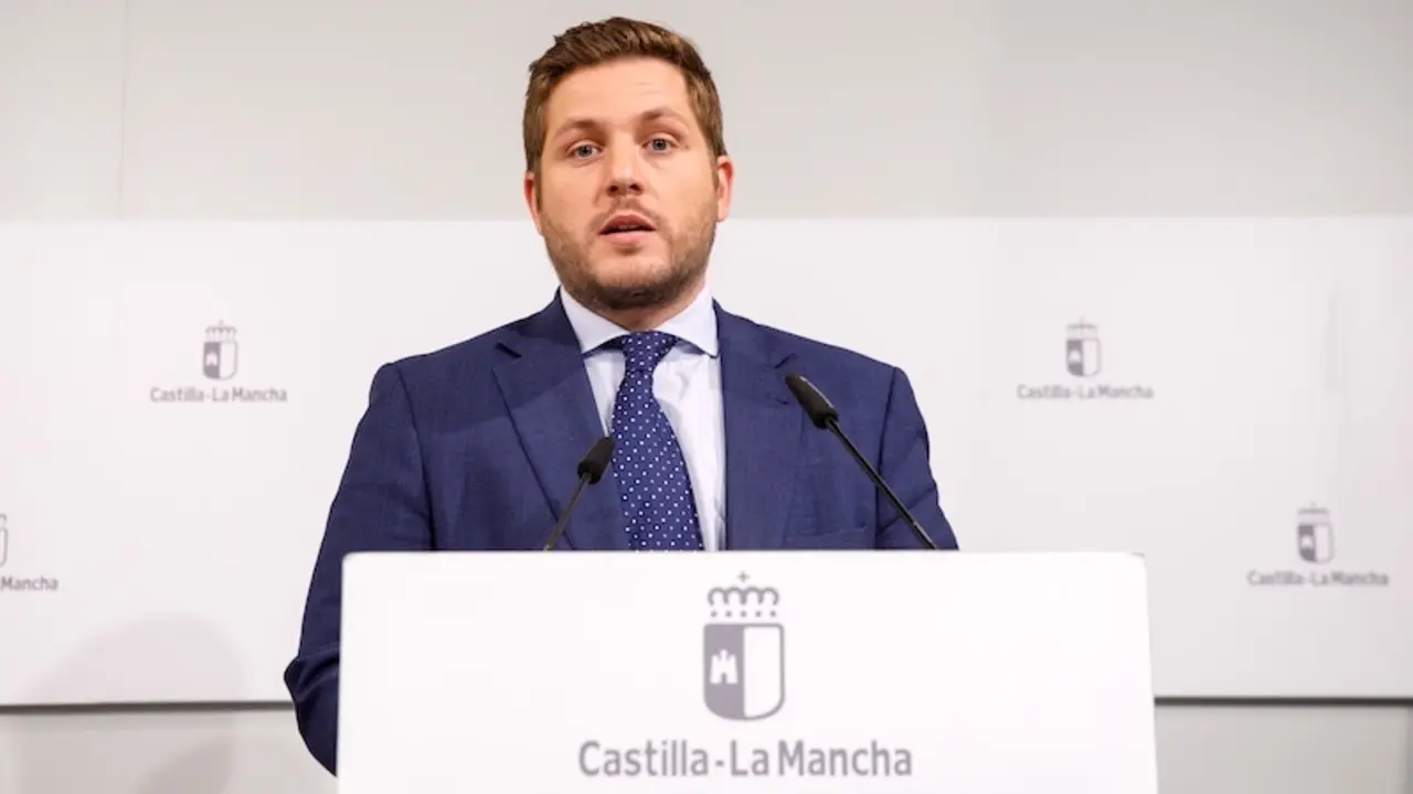 El consejero de Fomento de Castilla-La Mancha, Nacho Hernando, ha informado en rueda de prensa de los asuntos de su departamento abordados en el Consejo de Gobierno