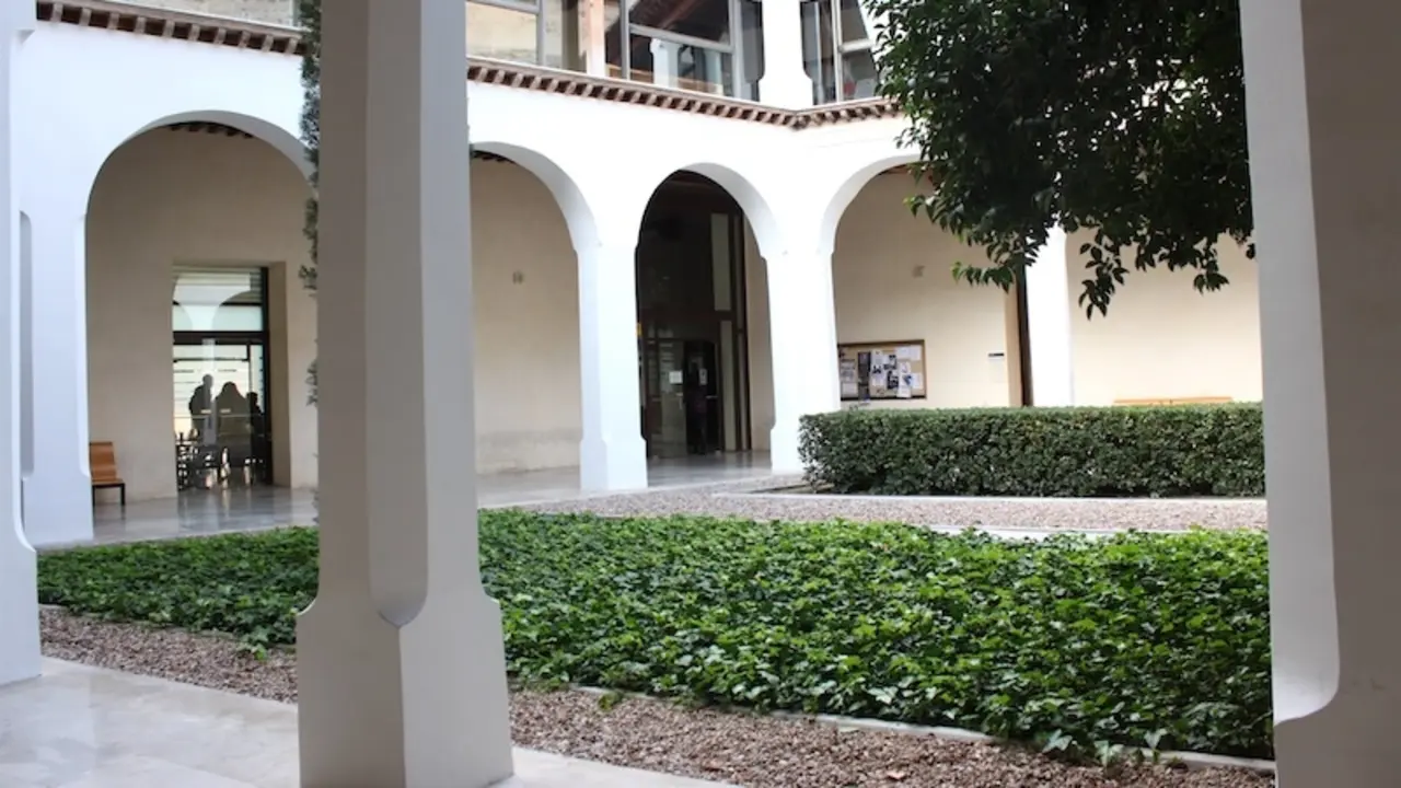 La Facultad de Humanidades investiga el presunto acoso denunciado por una alumna