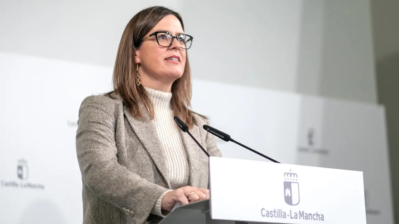 La consejera portavoz del Gobierno de Castilla-La Mancha, Esther Padilla, ha informado en rueda de prensa de los asuntos del Consejo de Gobierno