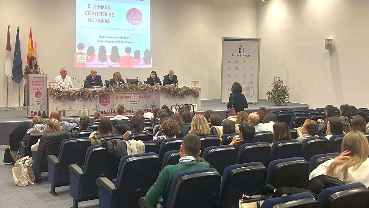 Más de un centenar de matronas de Castilla-La Mancha participan en una jornada científica en el hospital de Tomelloso (Ciudad Real)