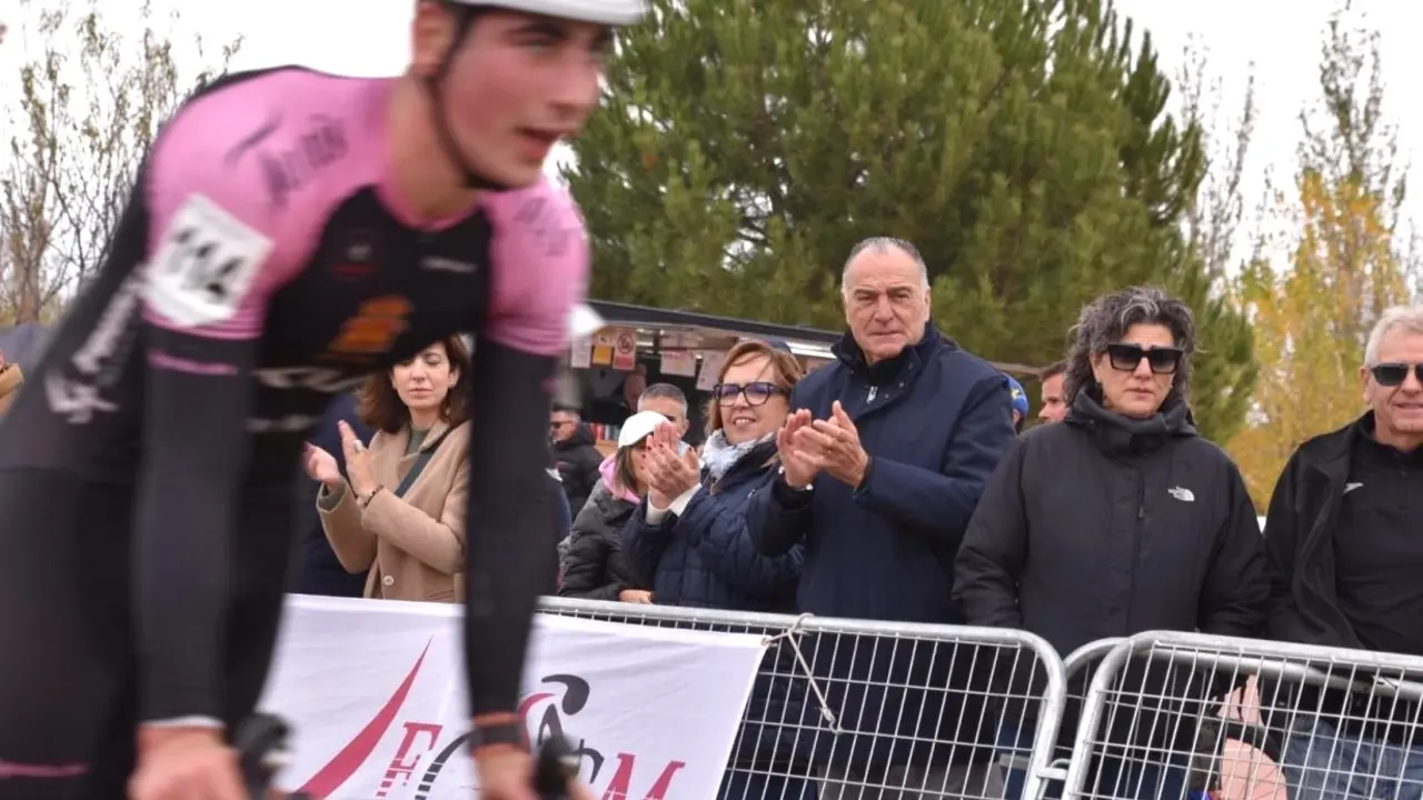 La viceconsejera de Cultura y Deportes de Castilla-La Mancha, Carmen Teresa Olmedo, ha asistido este sábado al III Ciclocross ‘Ciudad de Tarancón’