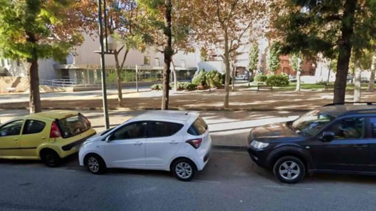 Asaltan a un hombre violentamente y lo patean para robarle todo lo que llevaba