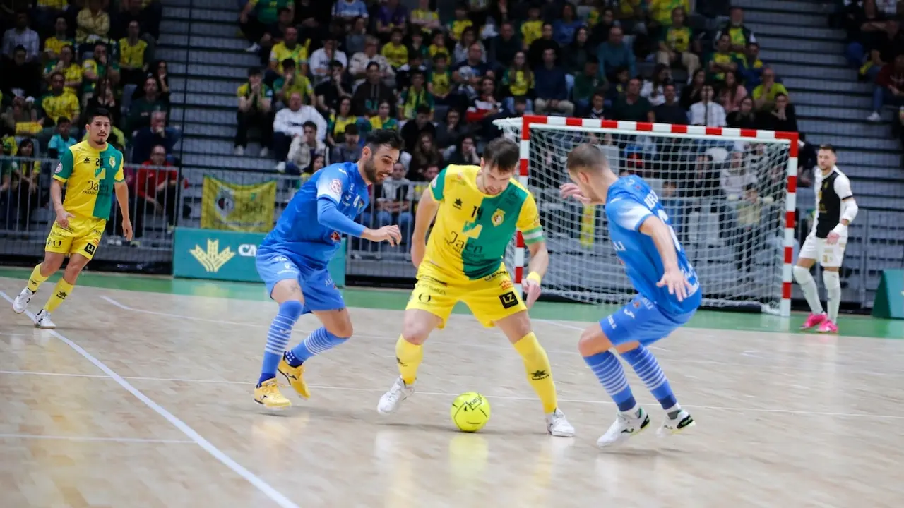 Abultada derrota del Viña Albali Valdepeñas en el Olivo Arena de Jaén (9-3)
