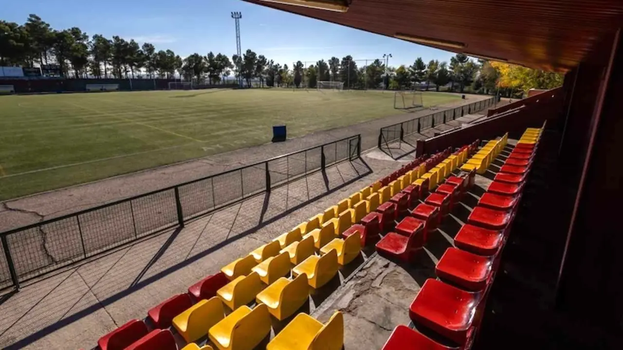 Mocejón (Toledo) dedicará el campo de fútbol del complejo deportivo municipal al pequeño Mateo - EFE/Ángeles Visdómine