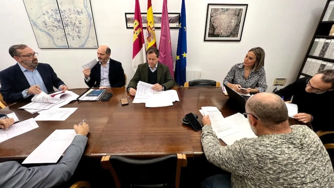 El alcalde de Toledo, Carlos Velázquez, satisfecho con la gestión de la EMSV que cierra el ejercicio 2024 con superávit por primera vez en su historia
