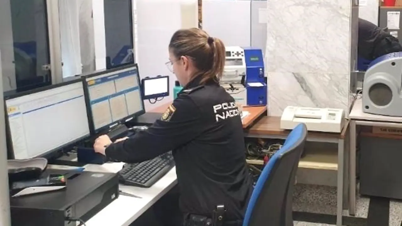 La Policía Nacional pone en marcha en Ciudad Real la expedición del DNI exprés