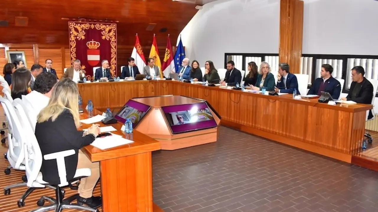 En la imagen un instante del Pleno del Ayuntamiento de Puertollano (Ciudad Real)