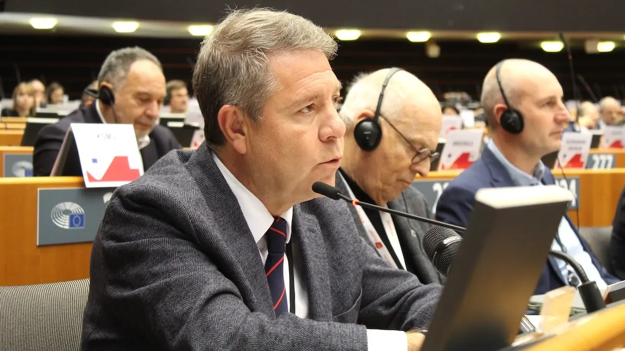El presidente de Castilla-La Mancha, Emiliano García-Page, participa, en Bruselas, en la 163ª sesión plenaria que celebra el Comité de las Regiones