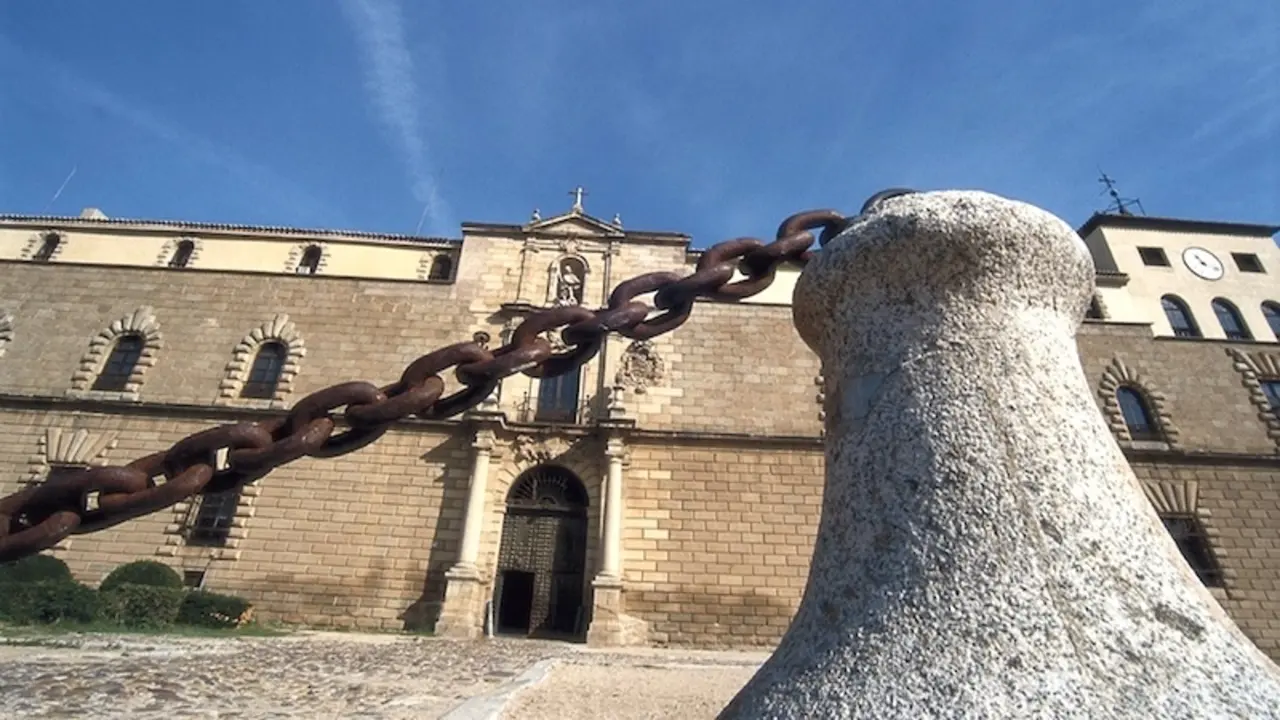 Hallan un artefacto explosivo de 1936 en un sótano del Hospital Tavera en Toledo