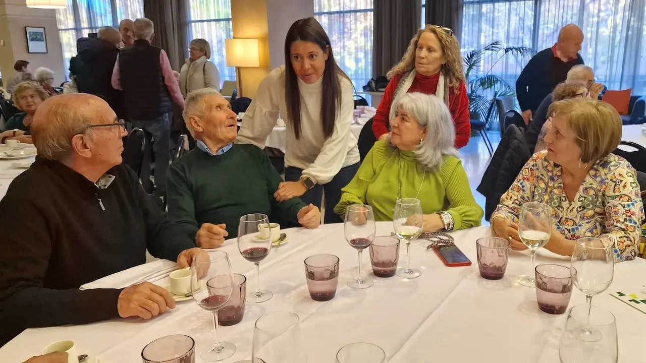 La consejera de Bienestar Social de Castilla-La Mancha, Bárbara García Torijano, en la jornada informativa organizada en Guadalajara por la Federación Provincial de Jubilados, Pensionistas y Tercera Edad Alcarreña