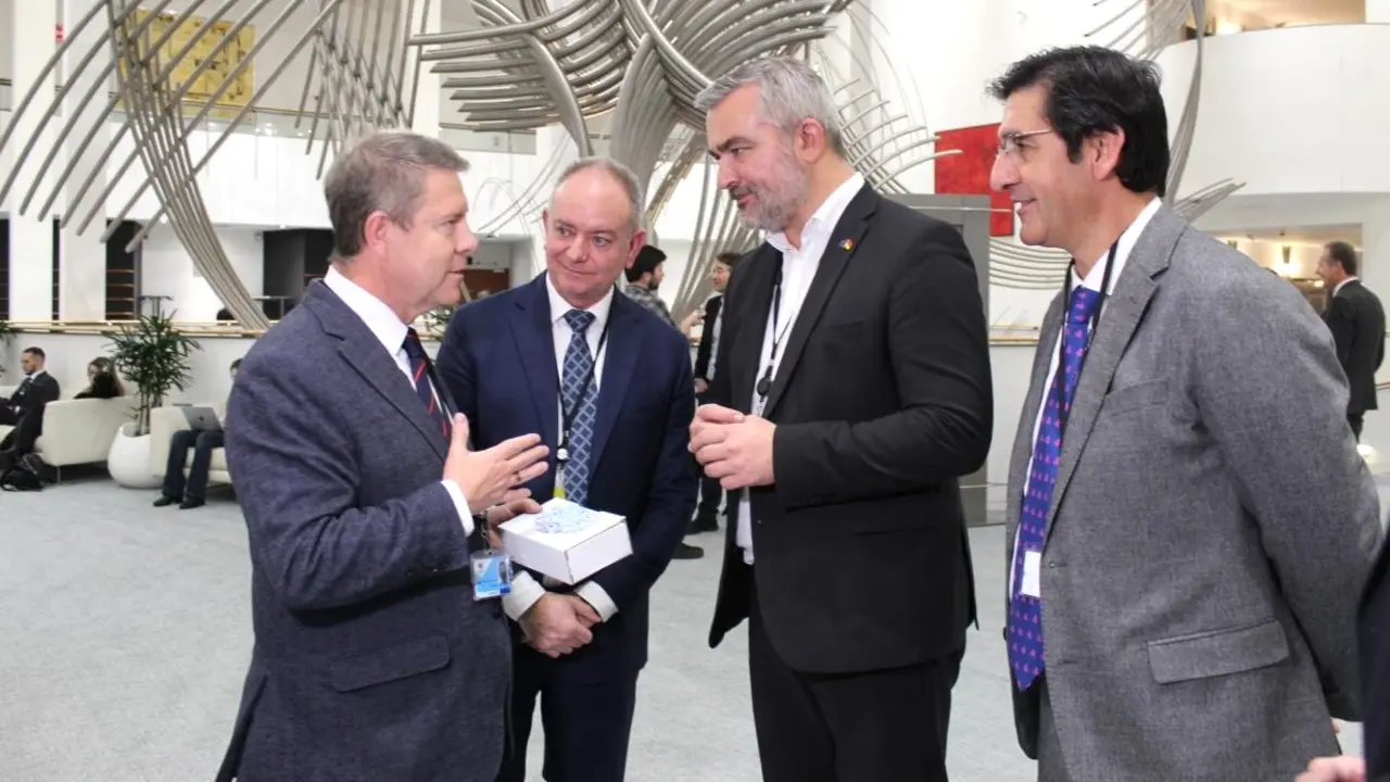 El presidente de Castilla-La Mancha, Emiliano García-Page, se ha reunido con Heinrich Dorner, consejero del Estado de Burgenland de Austria, para la creación del intergrupo de Regiones Productoras de Vino