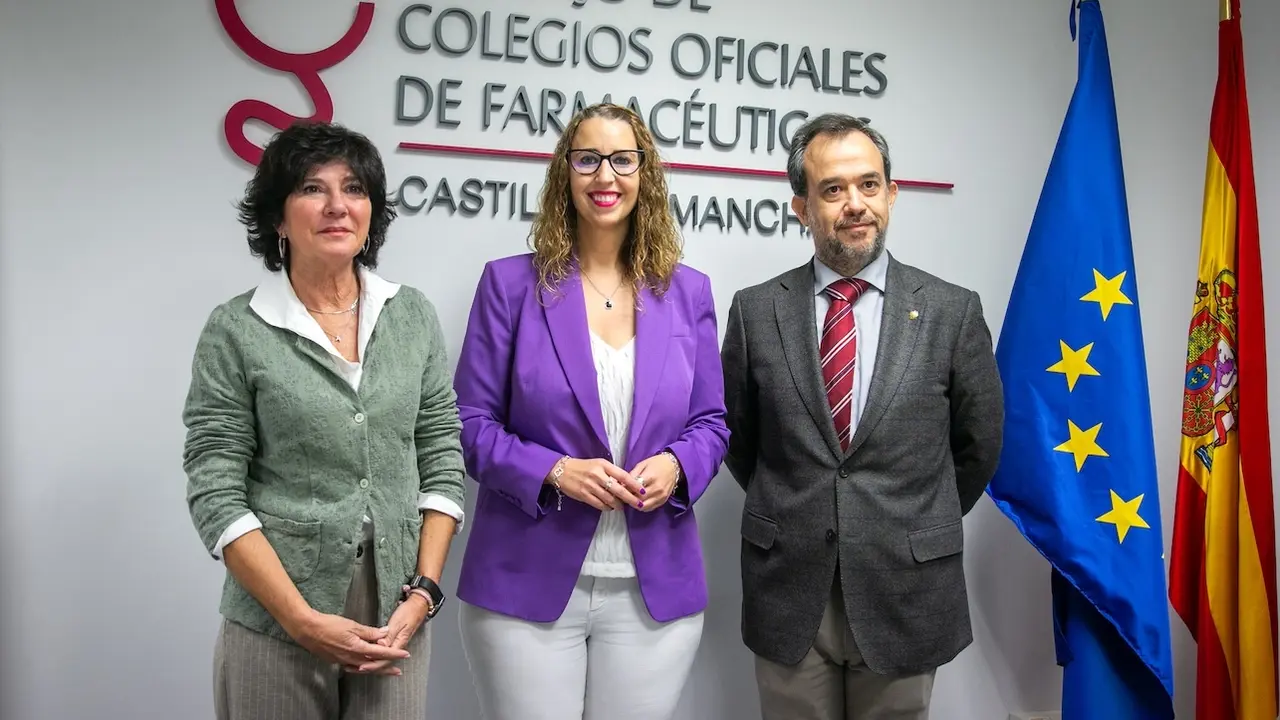 La consejera de Igualdad, Sara Simón, ha participado en la presentación de la campaña que el Consejo de Colegios Farmacéuticos de Castilla-La Mancha pone en marcha con motivo del 25N