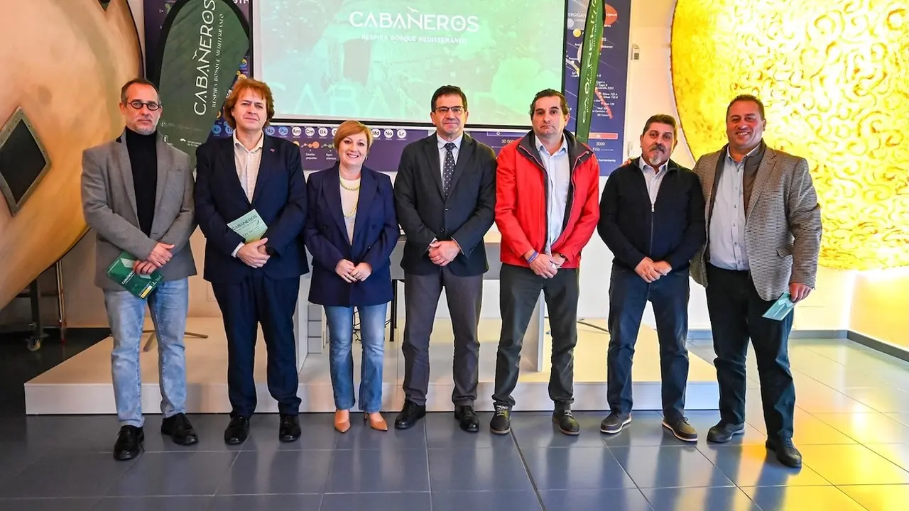 Cabañeros estrena rutas de mototurismo para disfrutar de su entorno sobre ruedas