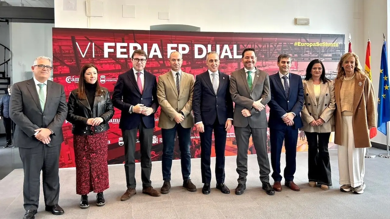 La VI Feria de Formación Profesional Dual reúne a 700 estudiantes en Puertollano (Ciudad Real)