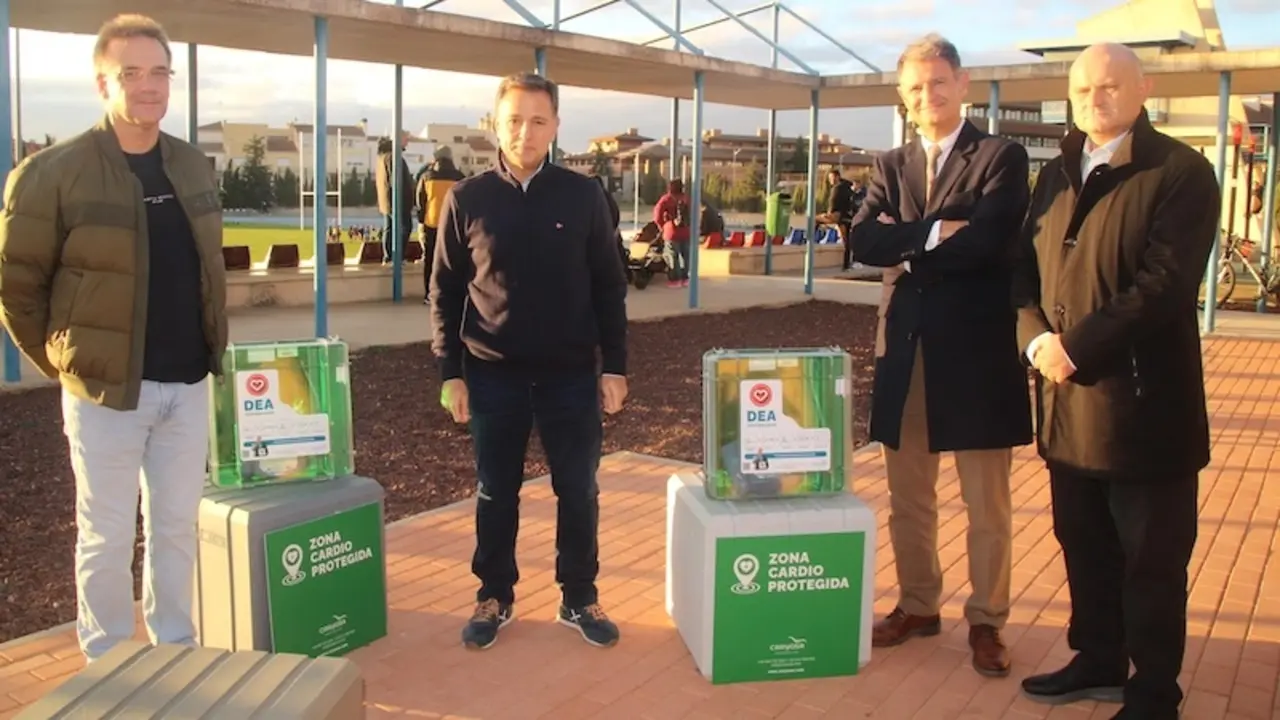 Médicos de Albacete donan desfibriladores para las instalaciones deportivas