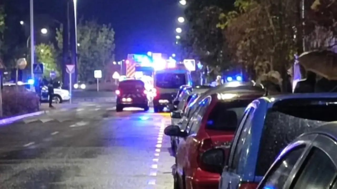 Los bomberos sofocan el incendio originado en una churrería de Toledo capital