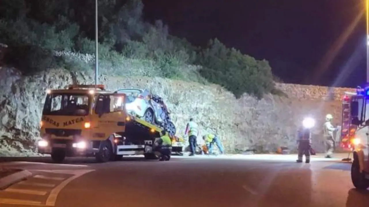 Mueren seis ocupantes de un vehículo, cuatro de ellos menores, en un accidente