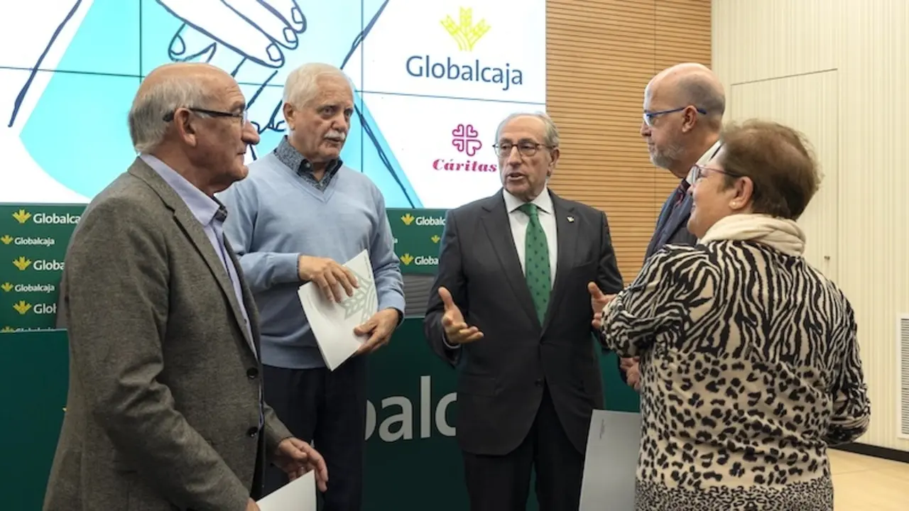 Cáritas y Cruz Roja reciben 140.000 euros de fondos recaudados por la dana de manos de Globalcaja