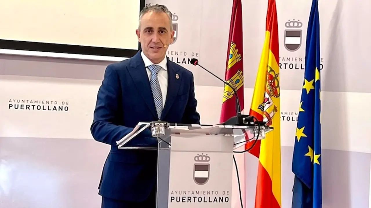 El alcalde de Puertollano (Ciudad Real), Miguel Ángel Ruiz, en rueda de prensa