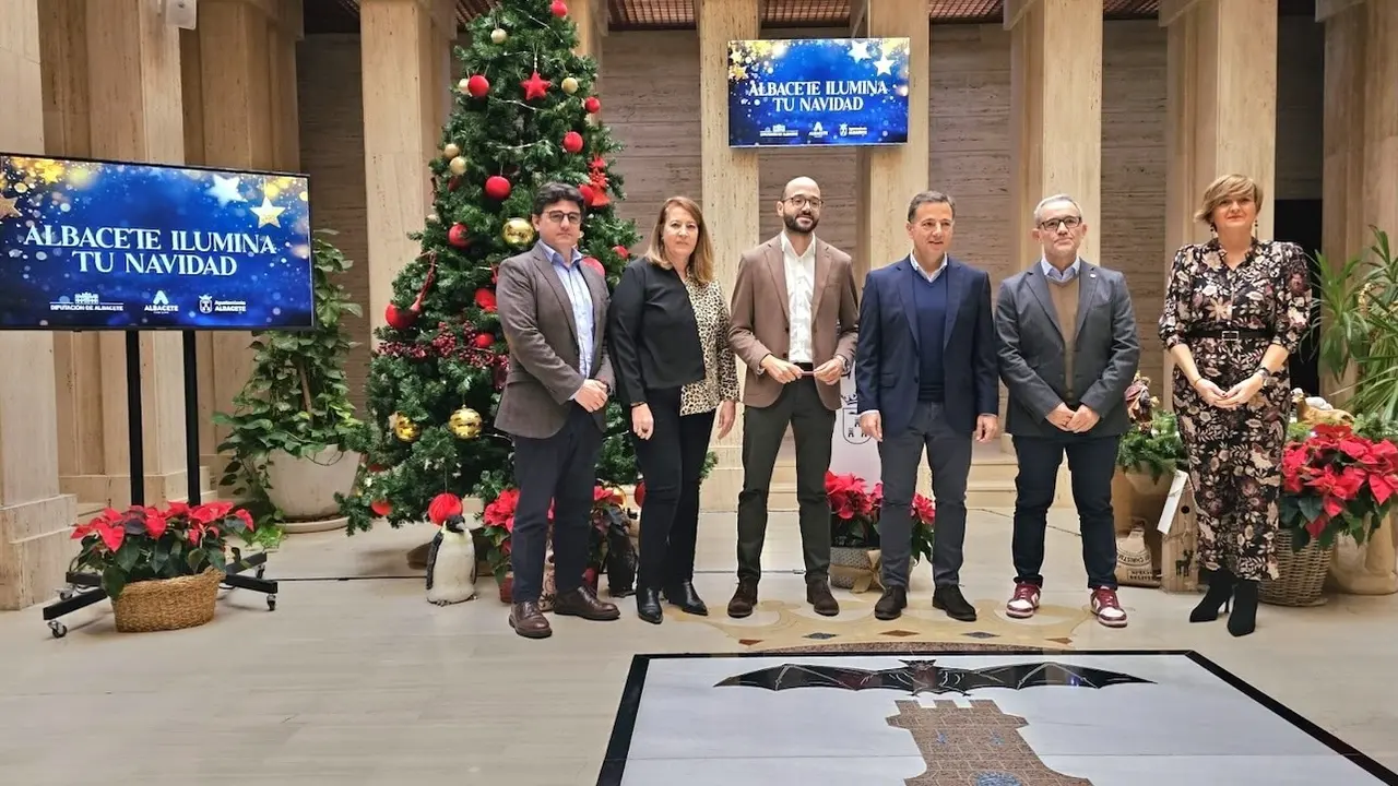 Presentación del acuerdo entre la Diputación y el Ayuntamiento de Albacete para unirse en la promoción turística de la Navidad