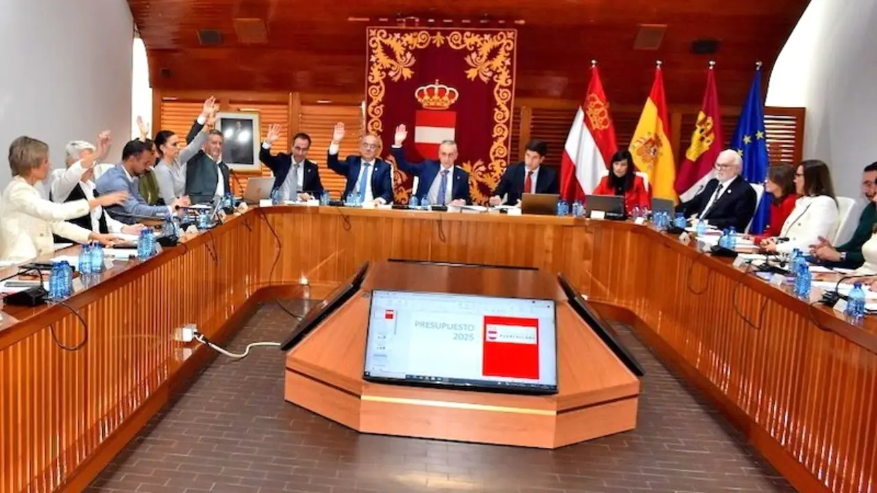 El pleno del Ayuntamiento de Puertollano aprueba un presupuesto de 52,1 millones para 2025