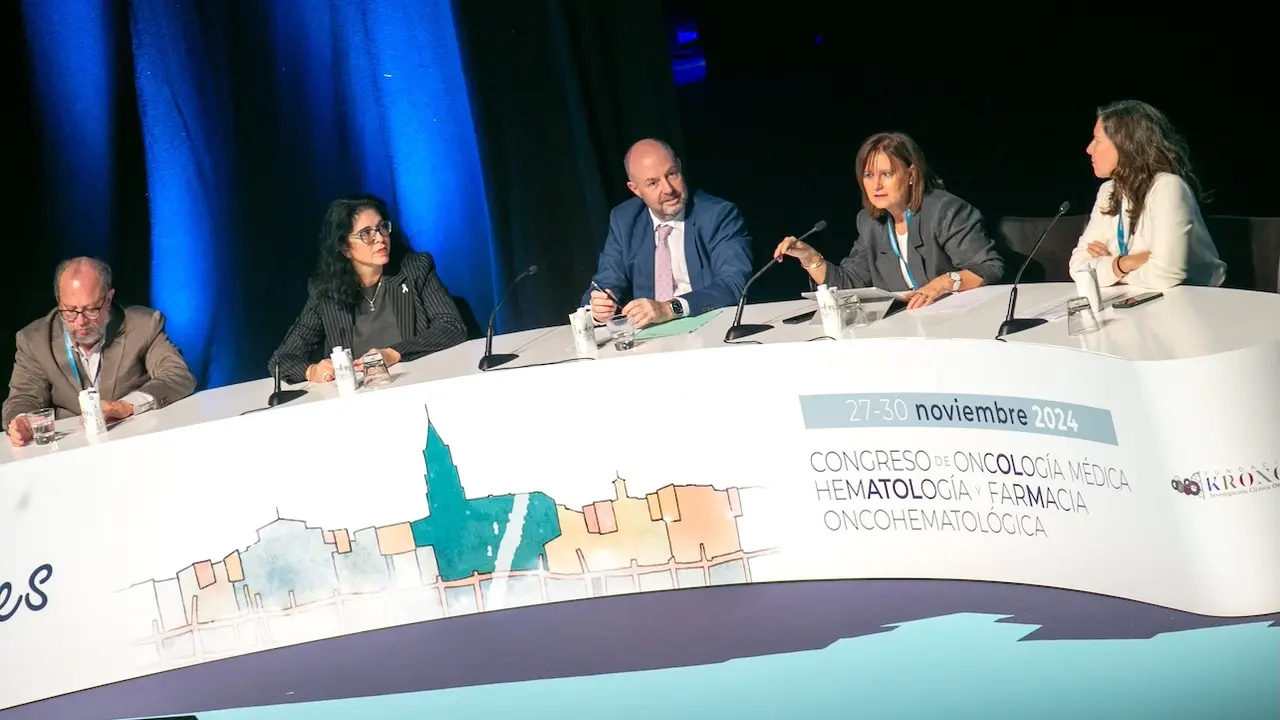 El director gerente del Sescam, Alberto Jara, ha asistido a la inauguración del 12º Congreso de Oncología Médica, Hematología y Farmacia Oncohematológica ‘Tendiendo Puentes’ que se celebra en Toledo