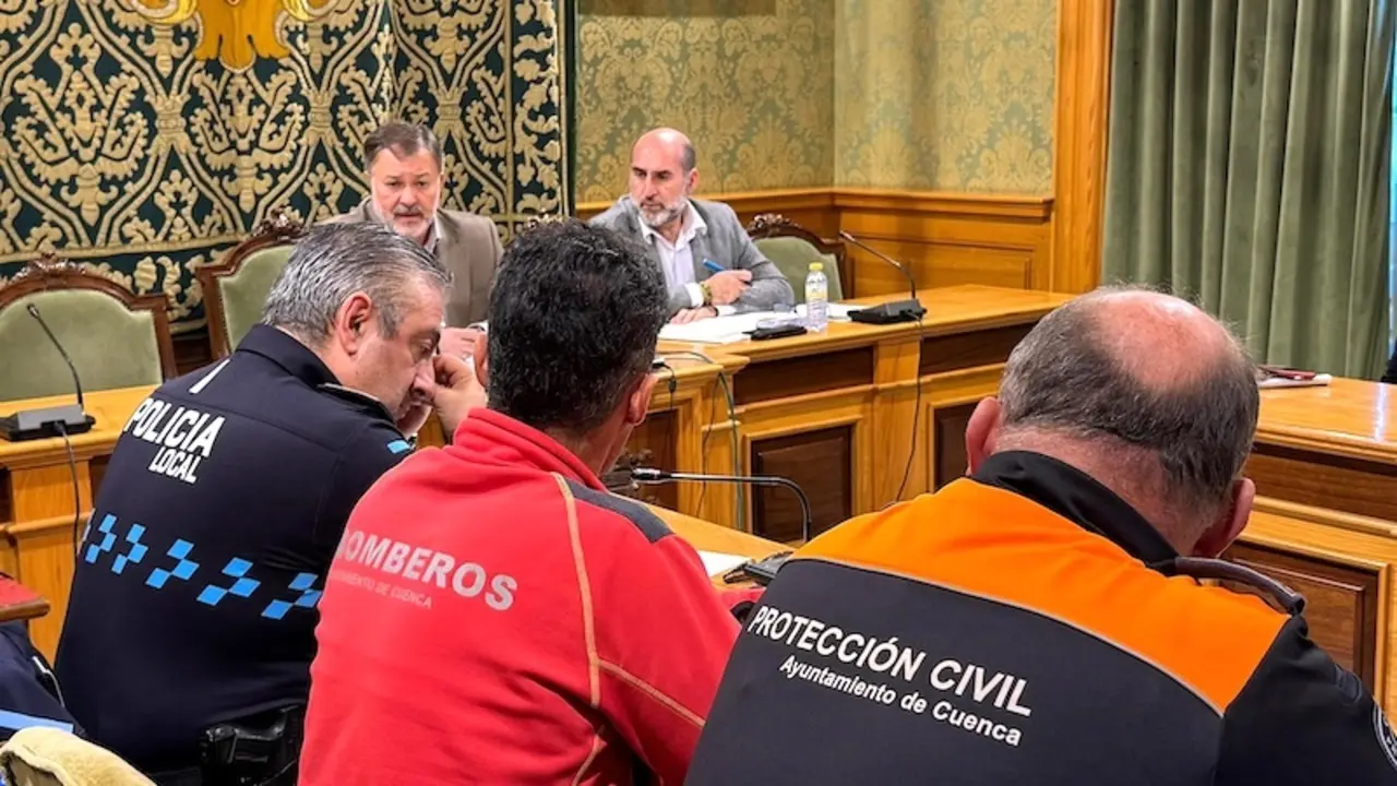 El alcalde de Cuenca, Darío Dolz, ha presidido la reunión de la Comisión Técnica del Plan de Emergencia Municipal de Vialidad Invernal (Pemuvi)